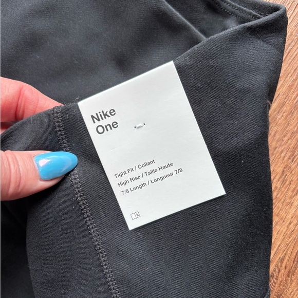 Nike One Black Performance Leggings 7/8 length - Picture 3 of 3